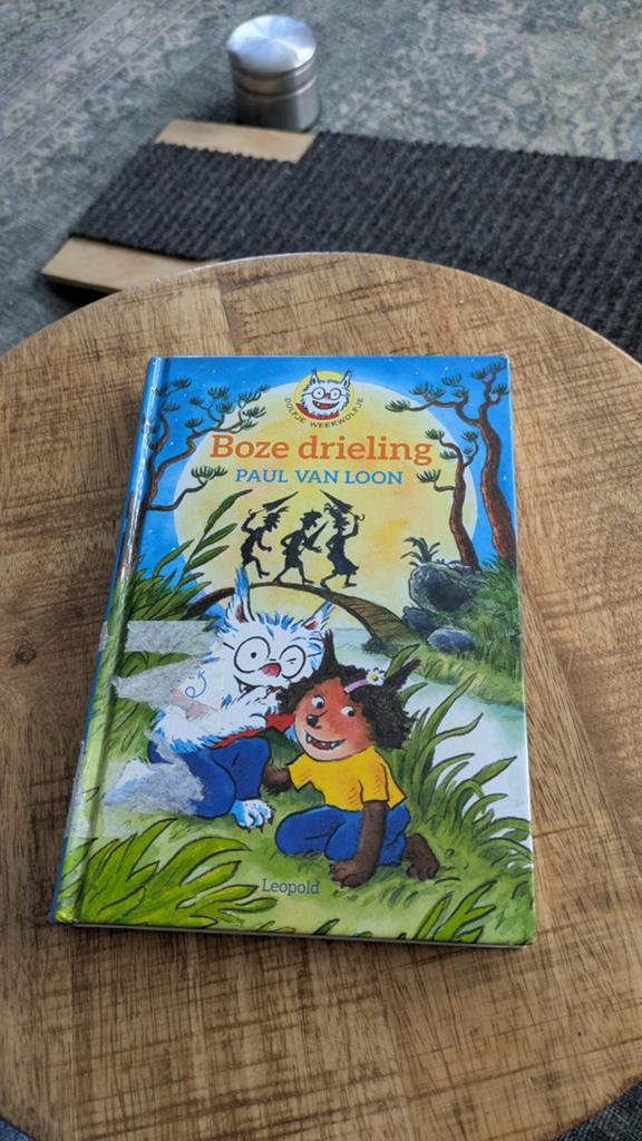 Dolfje Weerwolfje (Boze drieling), Ophalen of Verzenden, Zo goed als nieuw, Fictie algemeen