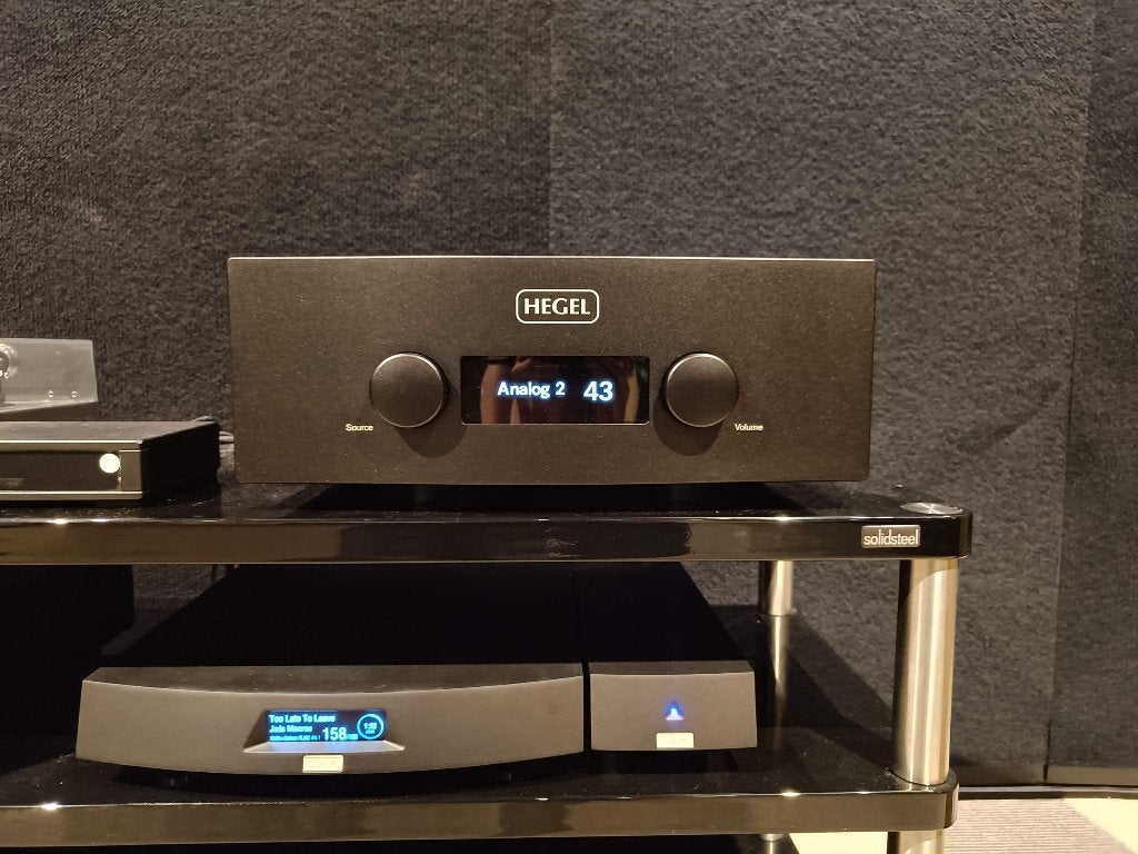 Hegel H590, -, -, Zo goed als nieuw, 120 watt of meer