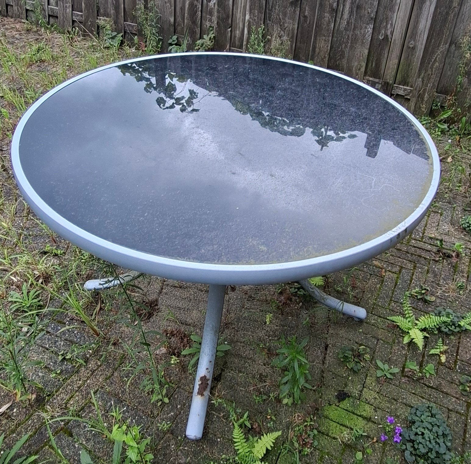 Gratis tuintafel, Ophalen, Gebruikt, Rond, Metaal