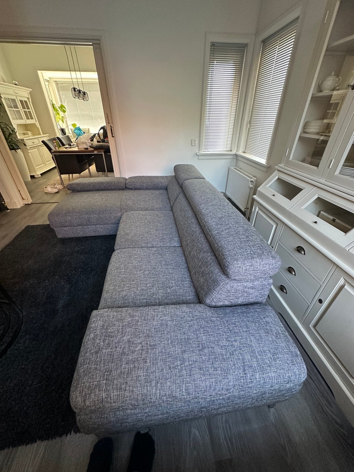 Moderne blauw/grijze hoekbank met verstelbare hoofdsteunen, Ophalen, 250 tot 300 cm, Gebruikt, 100 tot 125 cm
