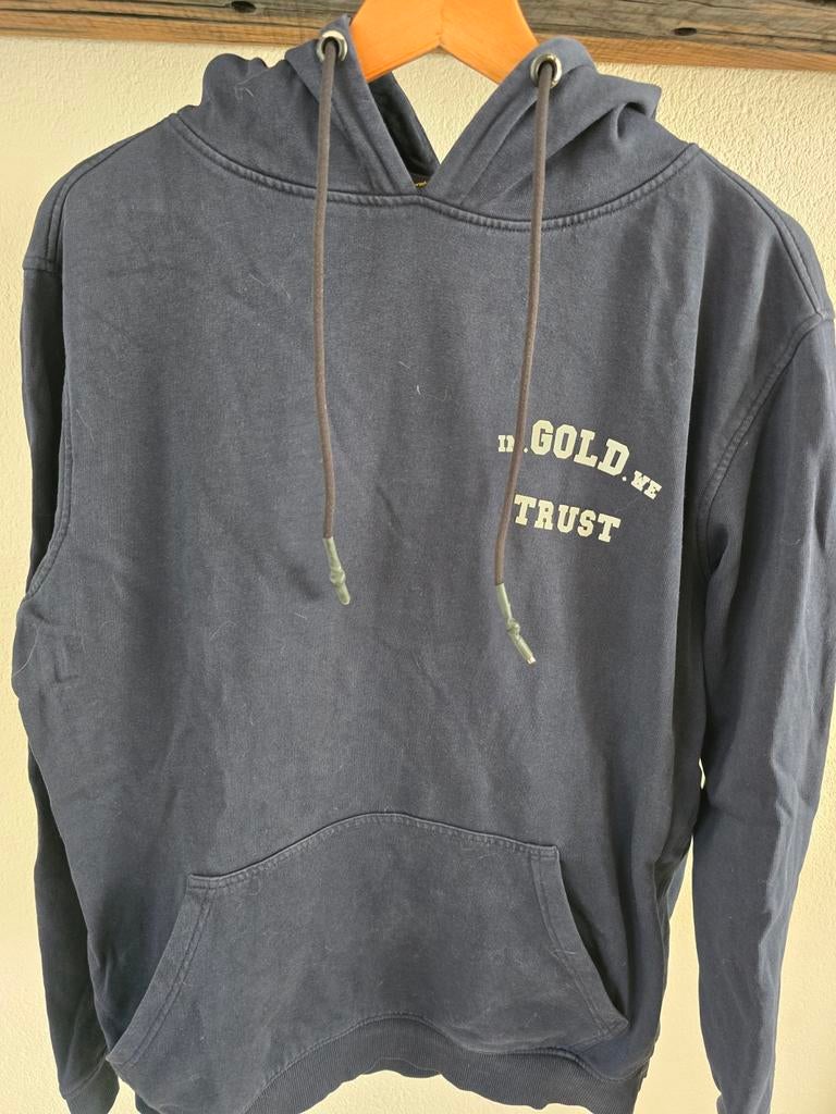 In Gold We Trust donkerblauwe trui met capuchon, Ophalen of Verzenden, Zo goed als nieuw, Blauw