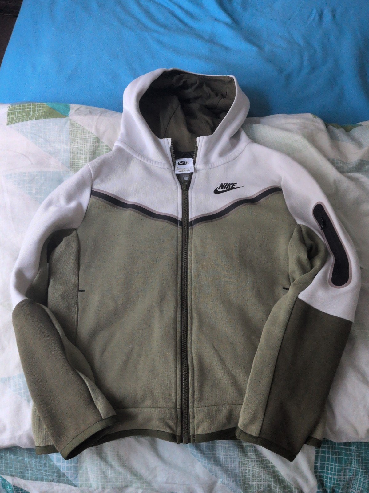 Nike Tech Vest - Zo goed als nieuw (137-147cm), Jongen of Meisje, Trui of Vest, Ophalen of Verzenden, Zo goed als nieuw