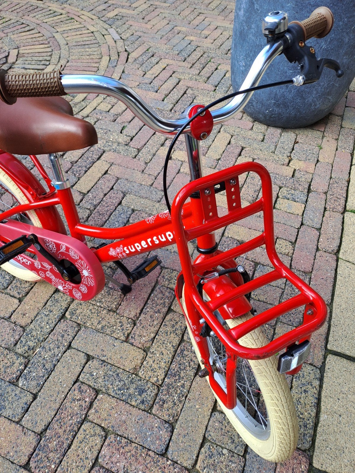 Foto 2 van Supersuper Cooper Kinderfiets Rood 16 inch