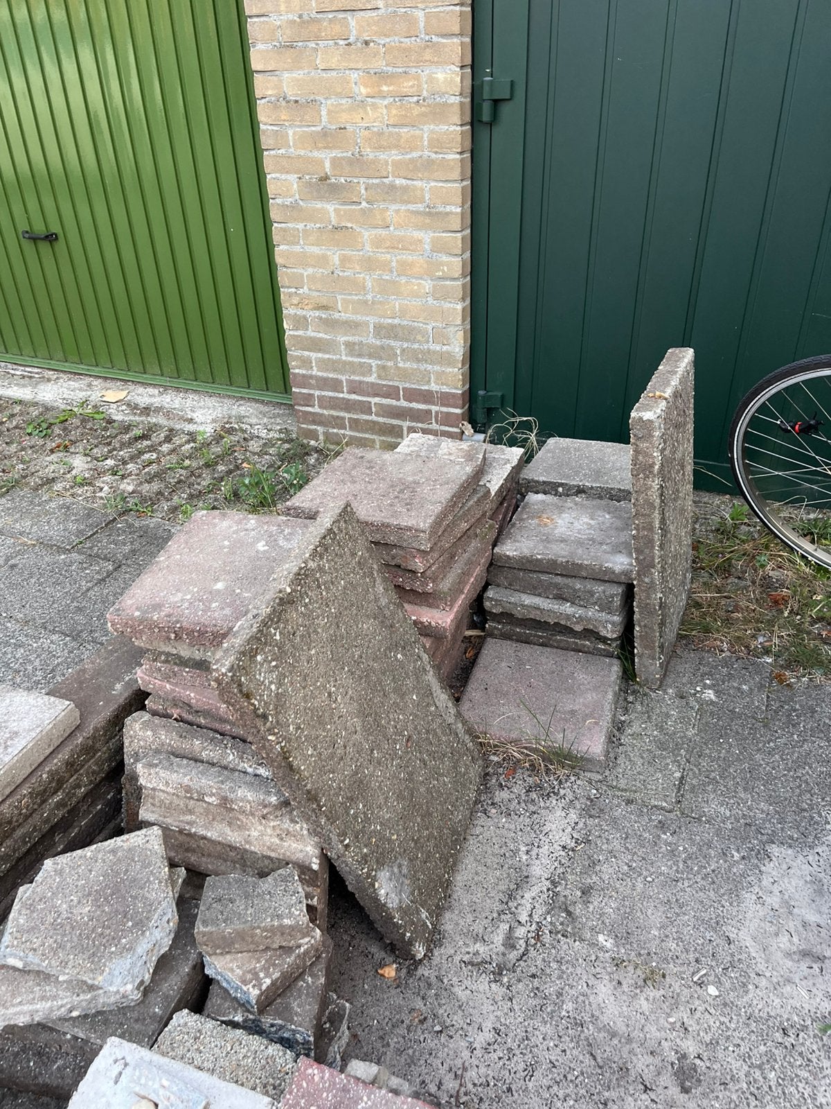 Gratis stenen en Zand, Ophalen, Zo goed als nieuw, Hout