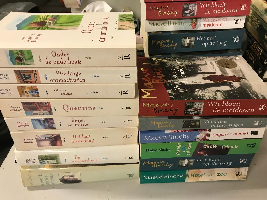 T.K. nog 15 boeken van Maeve Binchy Zie actuele lijst, Ophalen of Verzenden, Gelezen, Maeve Binchy, Wereld overig