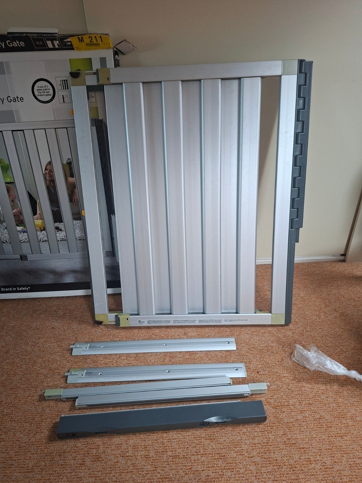 Lindam Aluminium Verstelbaar Traphekje 67.5-101cm, Ophalen, Aluminium, 100 tot 115 cm, Zo goed als nieuw