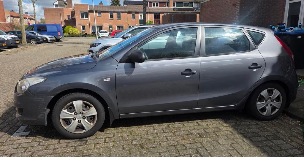 Hyundai 2011 Grijs, Auto's, Hyundai, 1396 cc, 1200 kg, Handgeschakeld, I30