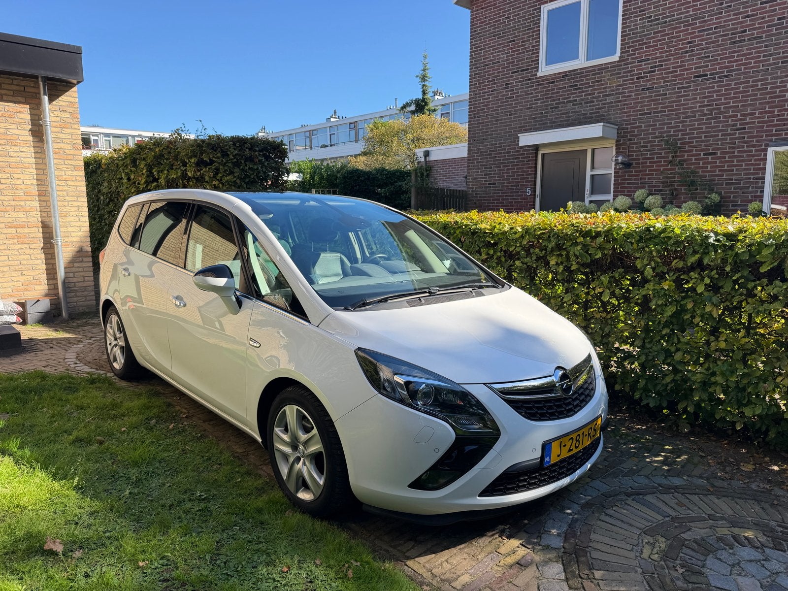 Opel Zafira tourer 2012 Wit LPG, Voorwielaandrijving, Dealer onderhouden, 1250 kg, Zwart
