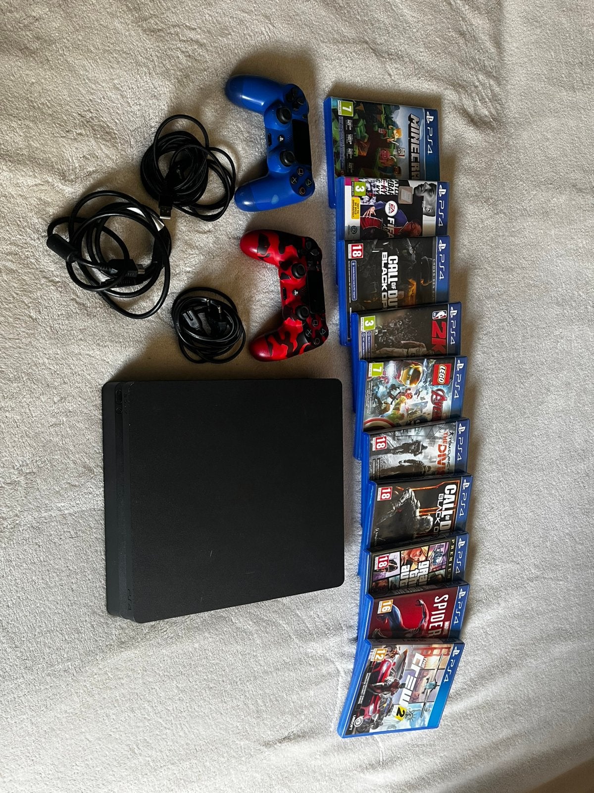 Ps4, Ophalen of Verzenden, Zo goed als nieuw, Met 1 controller, Slim