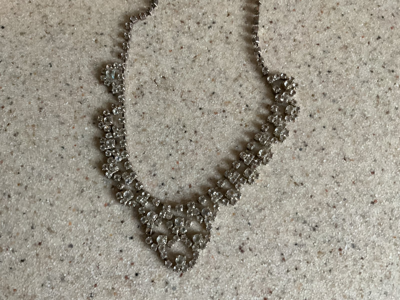 Elegante Strass Ketting - Schitterende Accessoire, Overige materialen, Gebruikt, Ophalen of Verzenden, Zilver