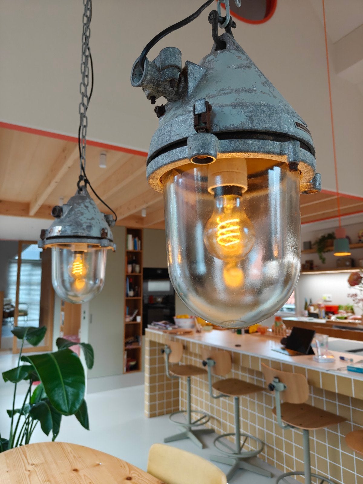 Industriële vintage hanglampen (set van 2), Antiek en Kunst, Ophalen
