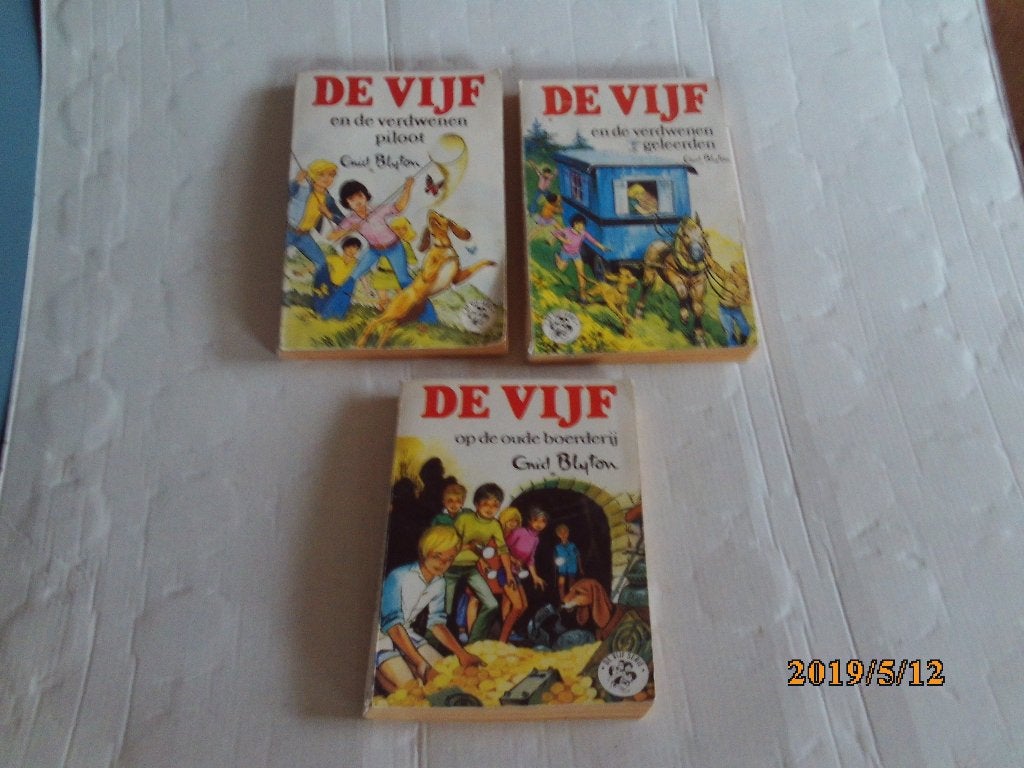 8 pocketboekjes van "de vijf" - enid blyton, Ophalen of Verzenden, Gelezen, Fictie algemeen