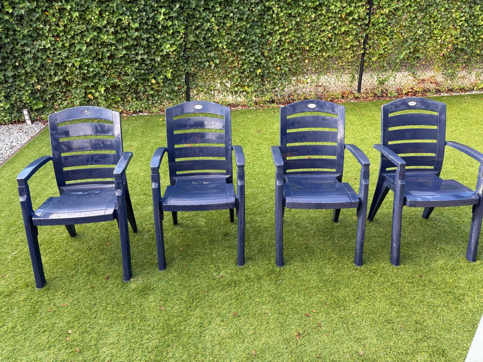 4x Donkerblauwe Hartman stapelstoelen, Ophalen, Gebruikt, Kunststof, Stapelbaar