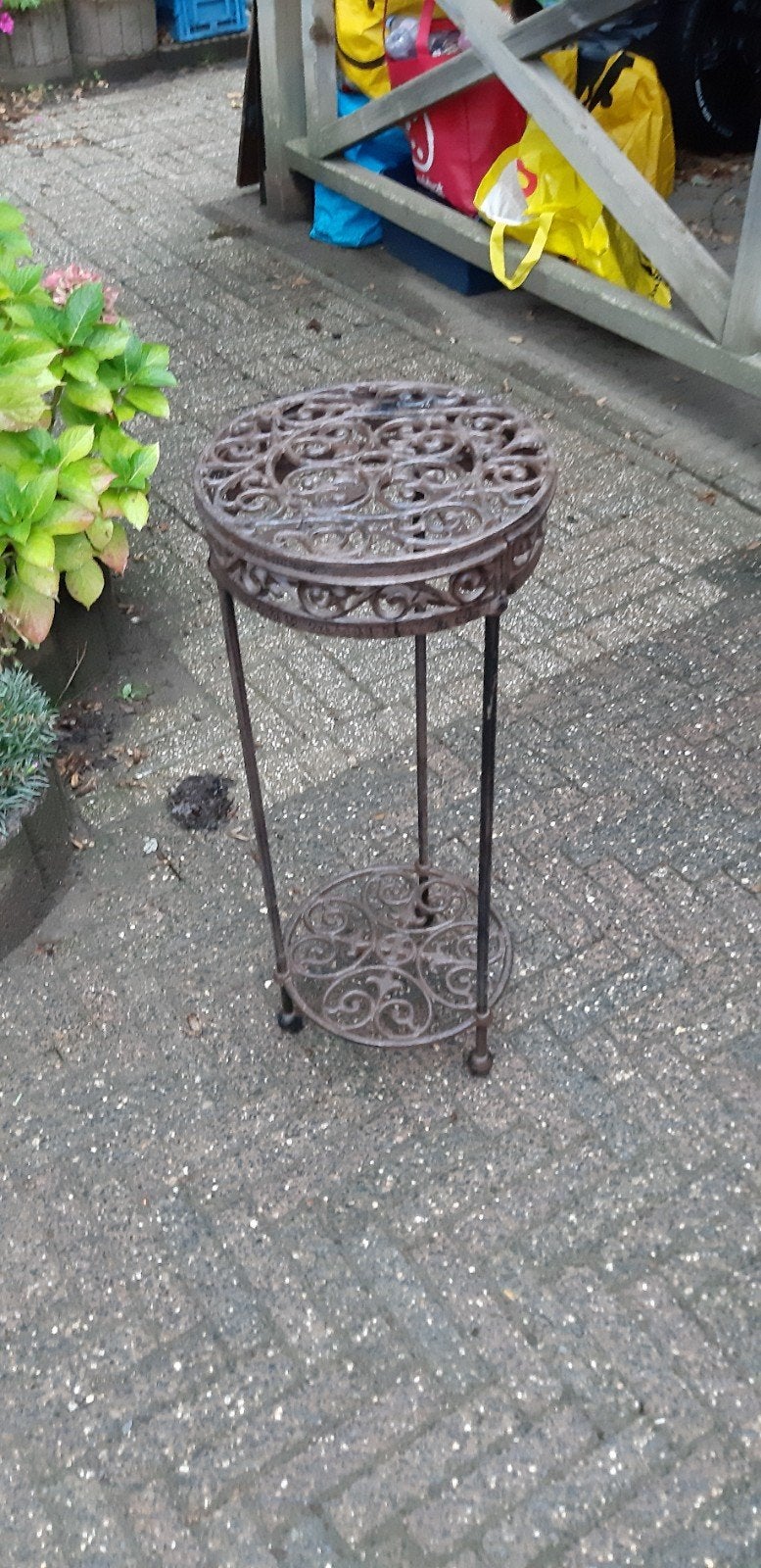 te koop metalen ronde bij zet taffel, Huis en Inrichting, Ophalen