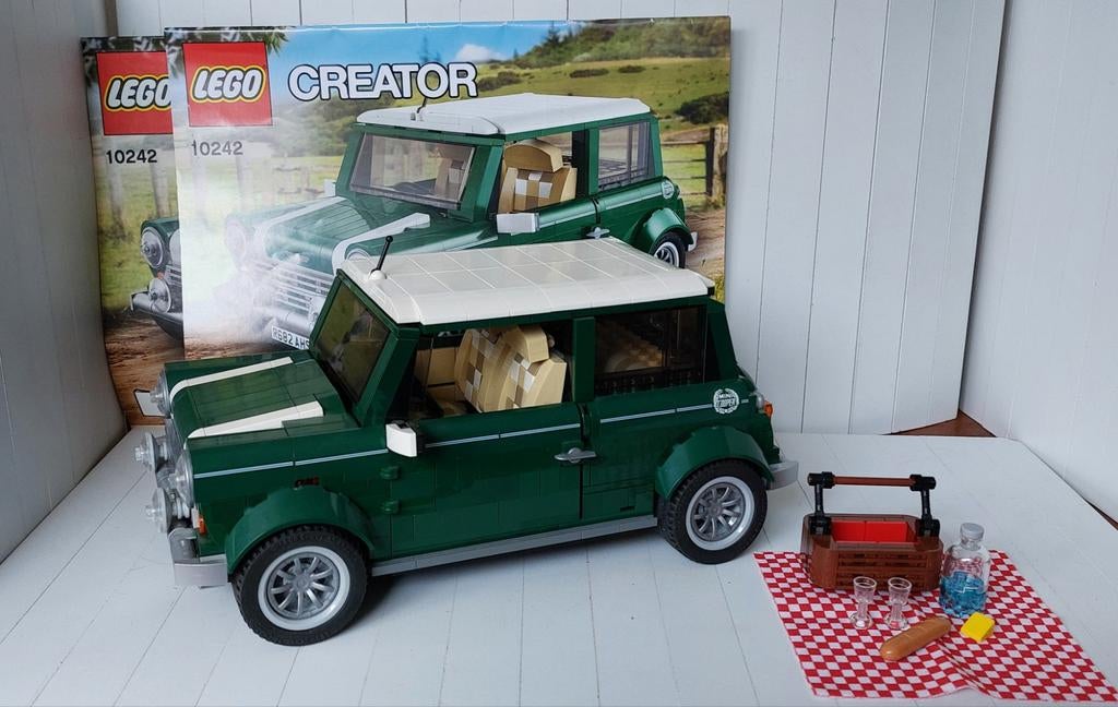 Lego Mini Cooper Creator 10242 incl instructieboek, Hobby en Vrije tijd, Modelauto's | 1:24, Ophalen of Verzenden, Zo goed als nieuw