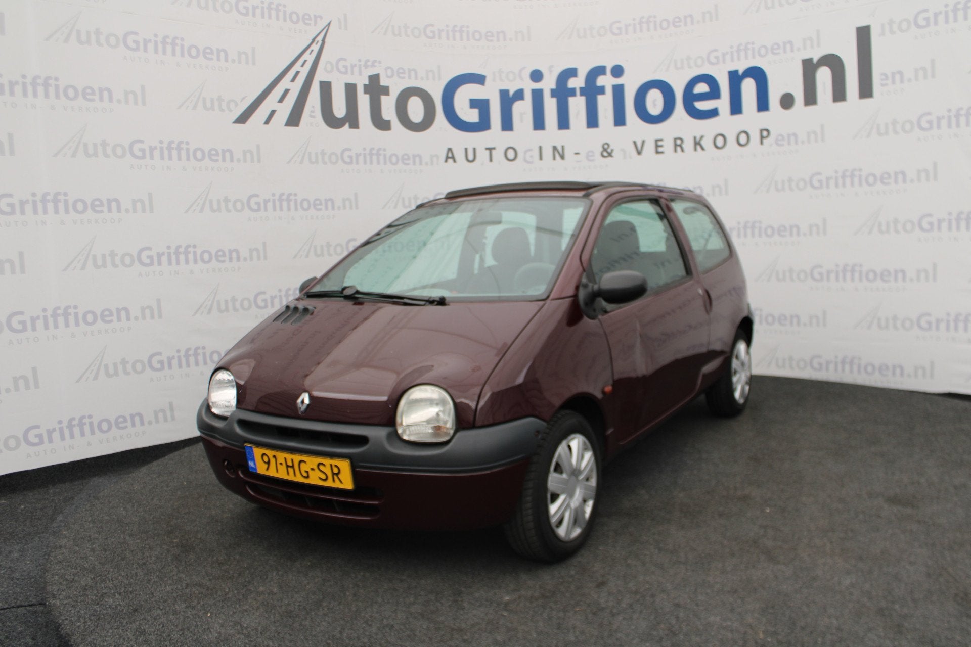 Renault Twingo 1.2 Authentique met open dak (bj 2001), Auto's, Voorwielaandrijving, Origineel Nederlands, Bedrijf, Handgeschakeld