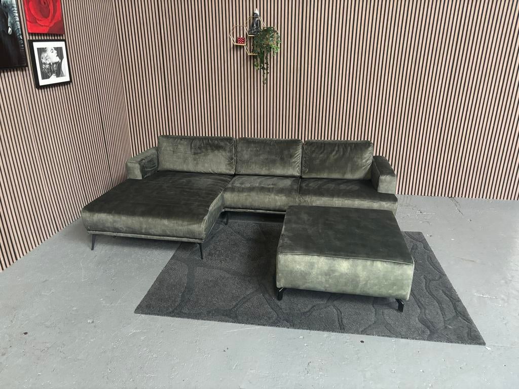 GRATIS LEVERING Velvet Loungebank Groen 275x160 GEREINIGD, 250 tot 300 cm, Hoekbank, Ophalen of Verzenden, Zo goed als nieuw