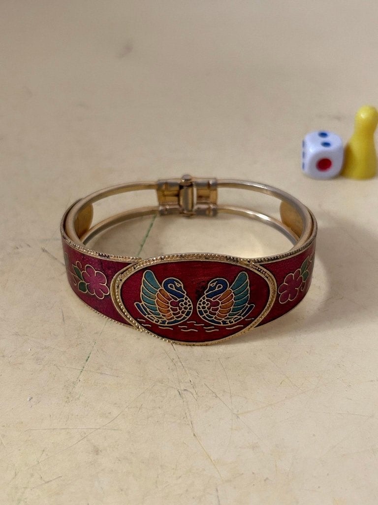 Vintage cloisonne scharnierarmband met zwanen rood, Sieraden, Tassen en Uiterlijk, Niet van toepassing (vrijgesteld wegens vintage/tweedehands status)