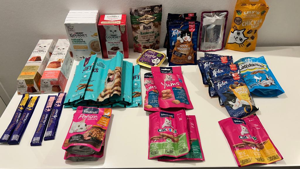 39 pakjes kattensnacks, Dieren en Toebehoren, Ophalen of Verzenden, Kat