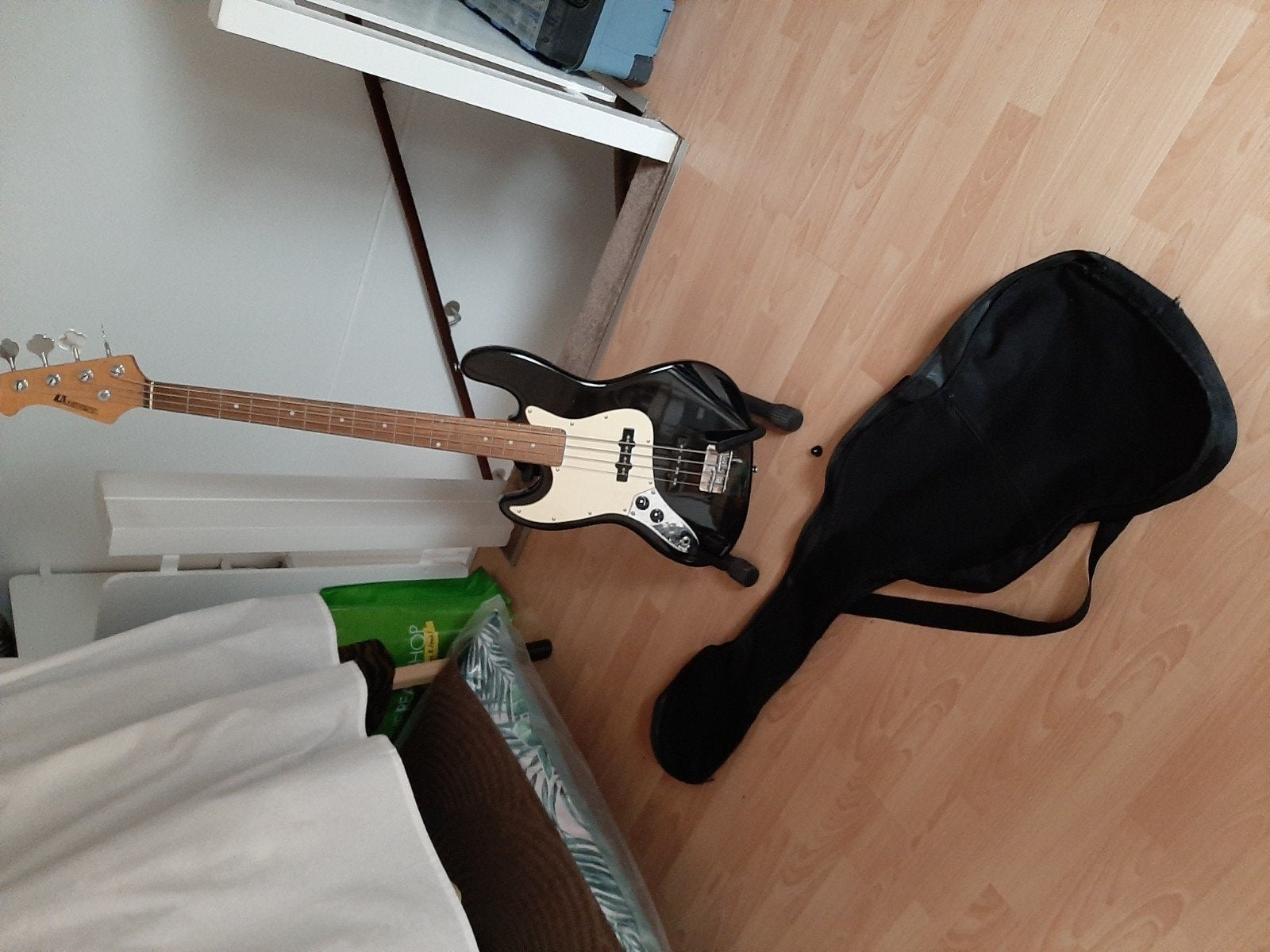 Basgitaar links handig met gitaar tas, Ophalen of Verzenden, Gebruikt