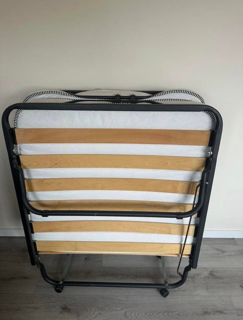 Logeerbed, Gebruikt, Eenpersoons, 80 cm, Metaal
