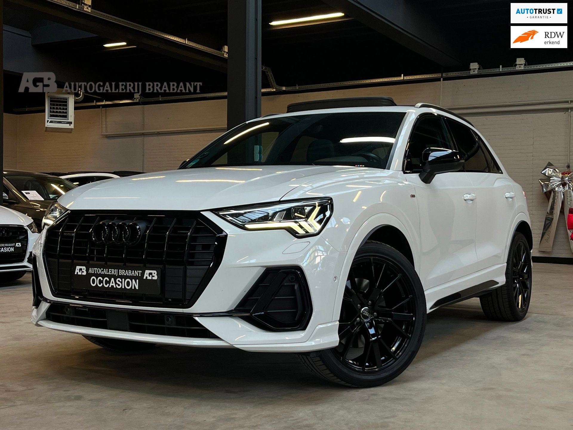 Audi Q3 40 TFSI quattro S Line Pano/Carplay/Xenon/Automaat, Auto's, Audi, Automaat, Dealer onderhouden, Gebruikt, Zwart