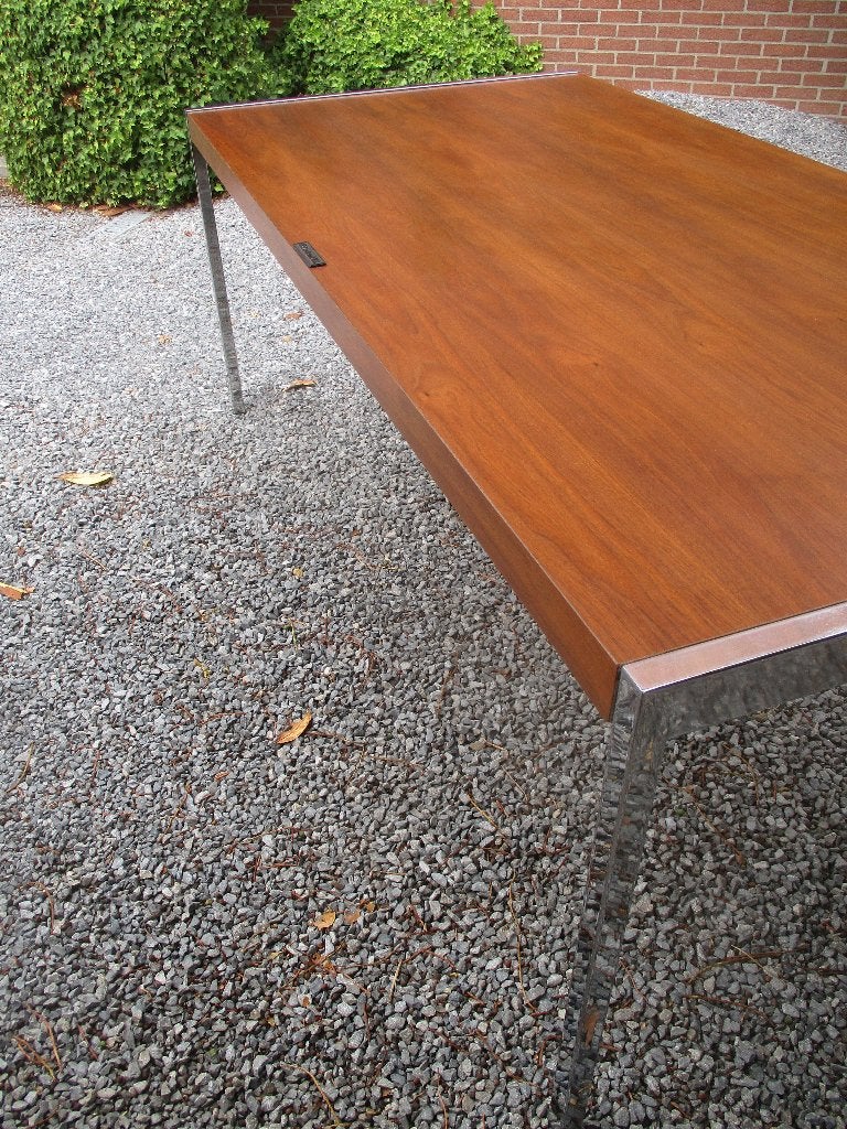 Grote strakke tafel, 200 cm of meer, 50 tot 100 cm, Zo goed als nieuw, Vijf personen of meer