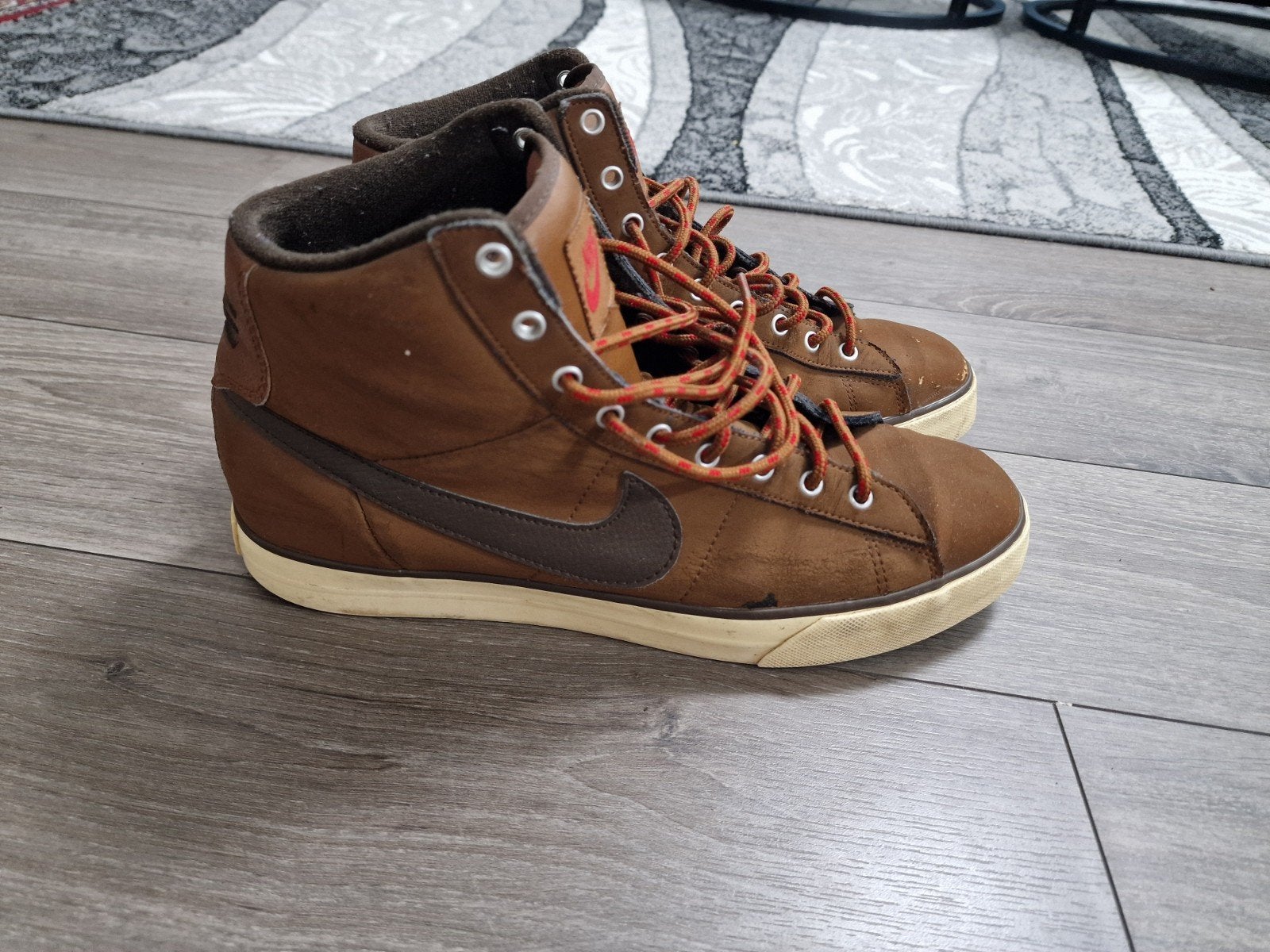 Nike Blazer Mid '77 Vintage Sneakers Bruin Maat 44.5, Ophalen of Verzenden, Gedragen, Bruin