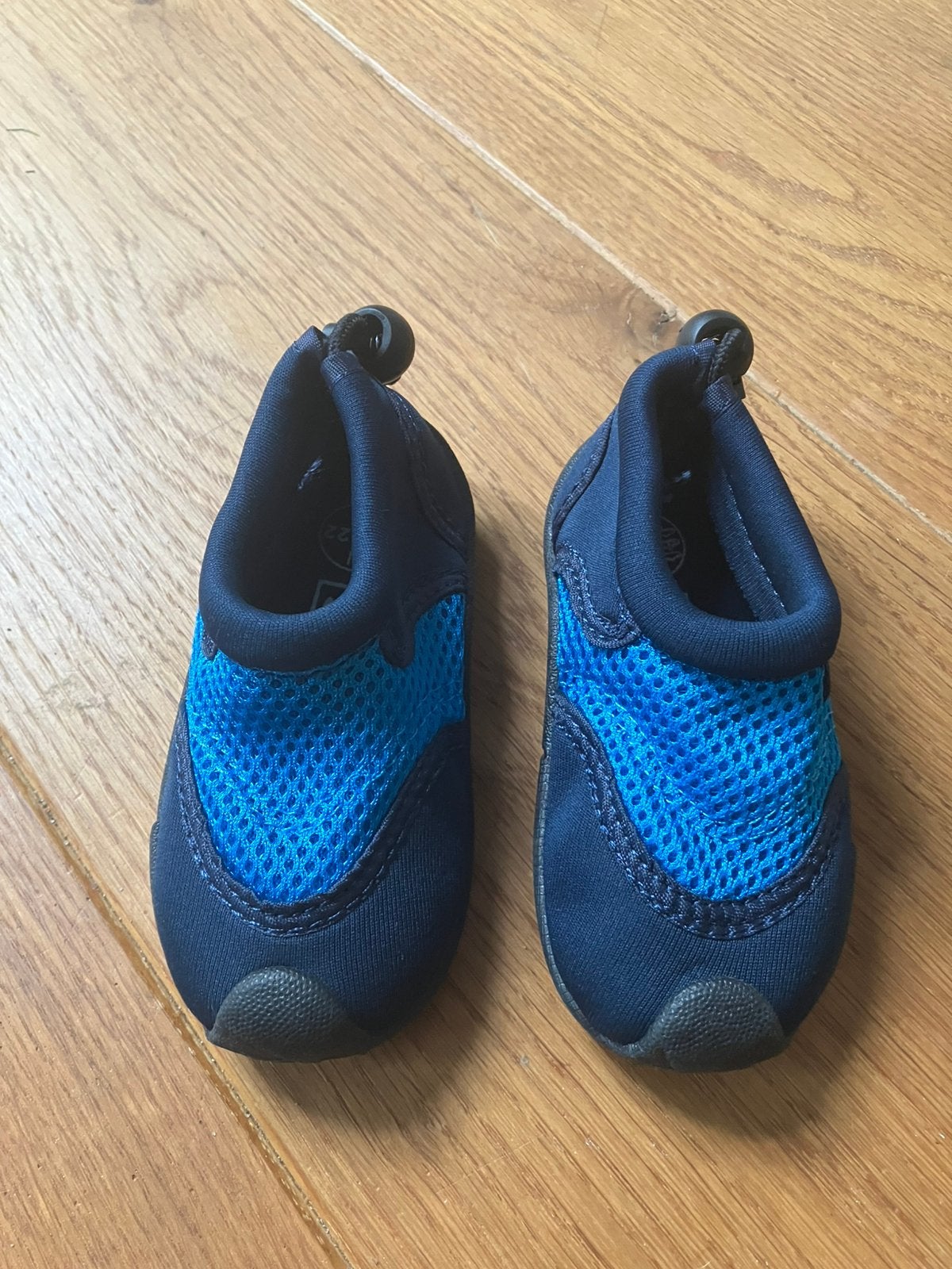 Waterschoenen maat 22, Ophalen of Verzenden, Zo goed als nieuw, Jongen of Meisje, Zwemschoenen