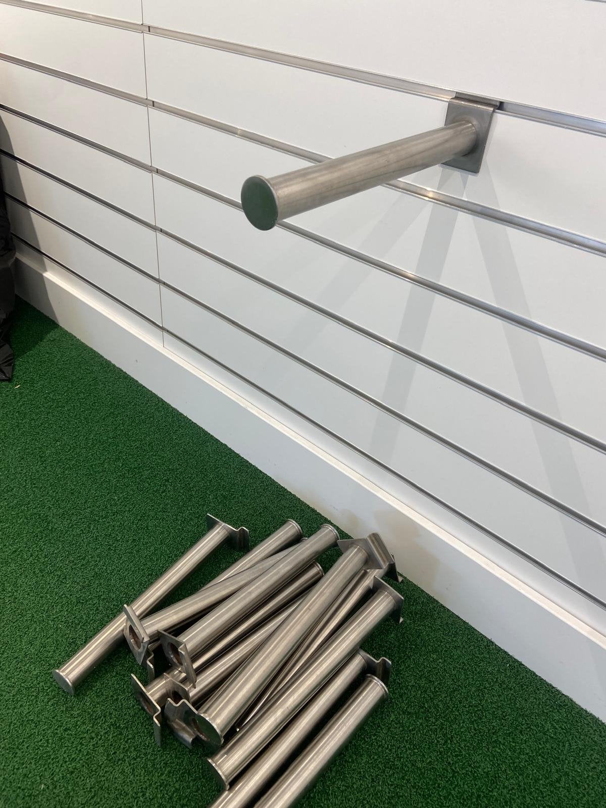 14 Stalen stangen voor slatwall - Kleding/tassen ophangen, Ophalen