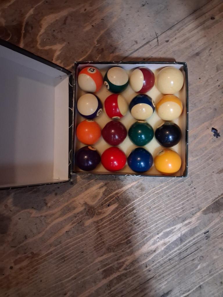 Biliard balen, Sport en Fitness, Biljarten en Poolen, Ophalen