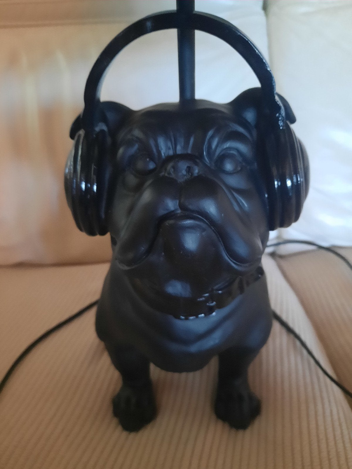 Bulldog lamp zwart met koptelefoon, Huis en Inrichting, Figuurlamp, Kunststof, Gebruikt, Met schakelaar