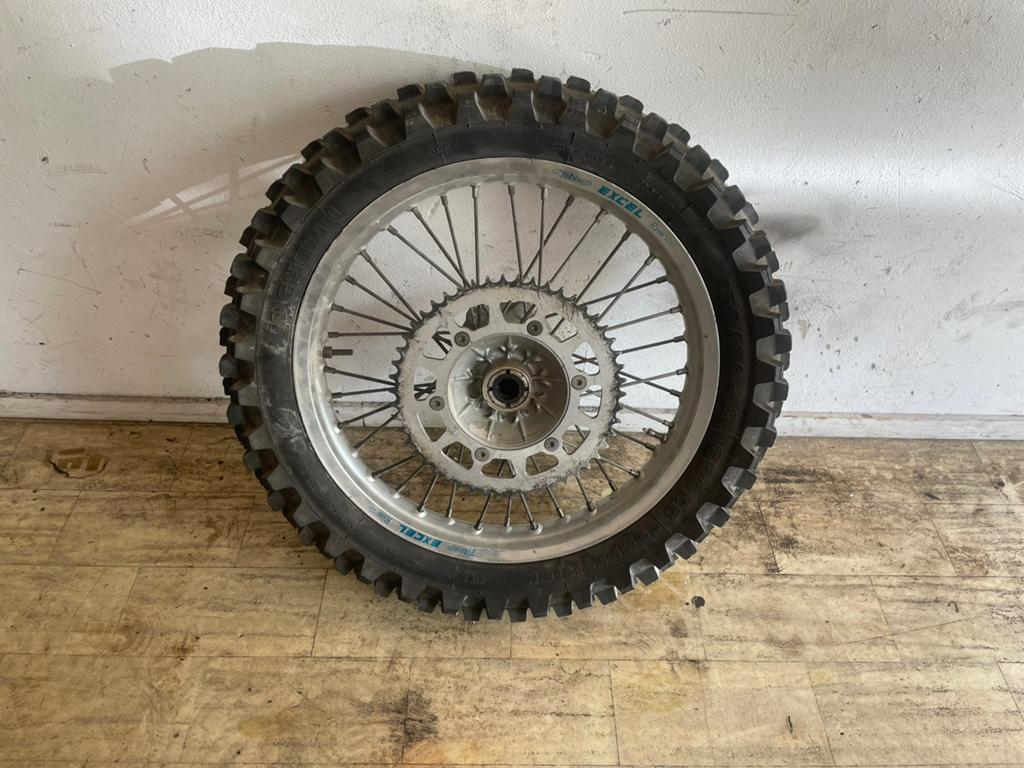 husqvarna wr achter velg, Ophalen