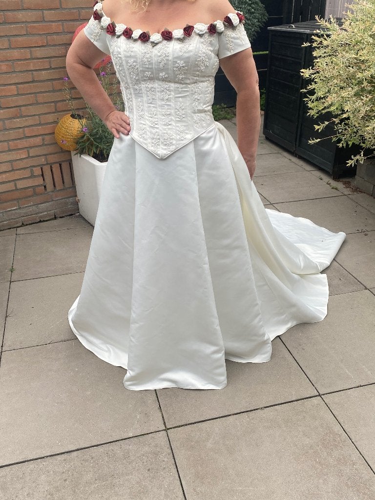 Trouwjurk van Sincerity Bridal te koop, Ophalen, Trouwjurk, Wit, Zo goed als nieuw