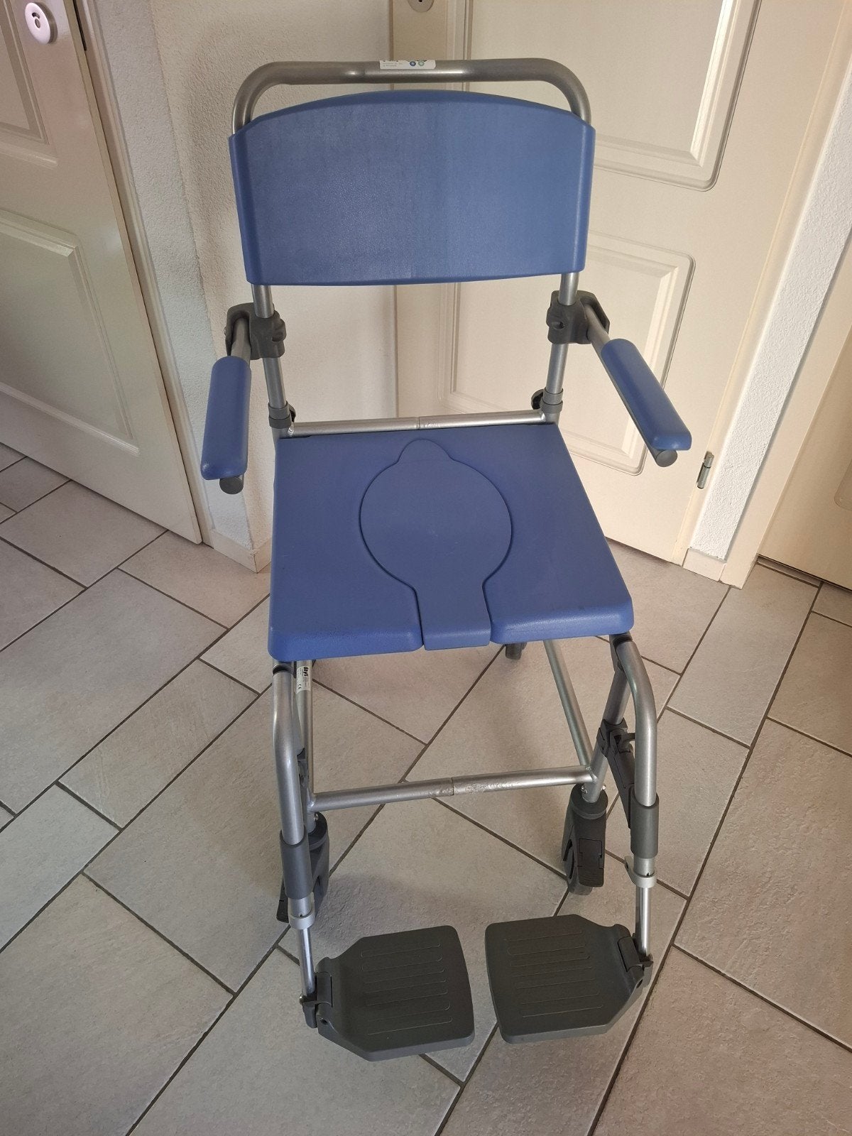 Douchestoel verrijdbaar, Diversen, Verpleegmiddelen, Zo goed als nieuw, Ophalen