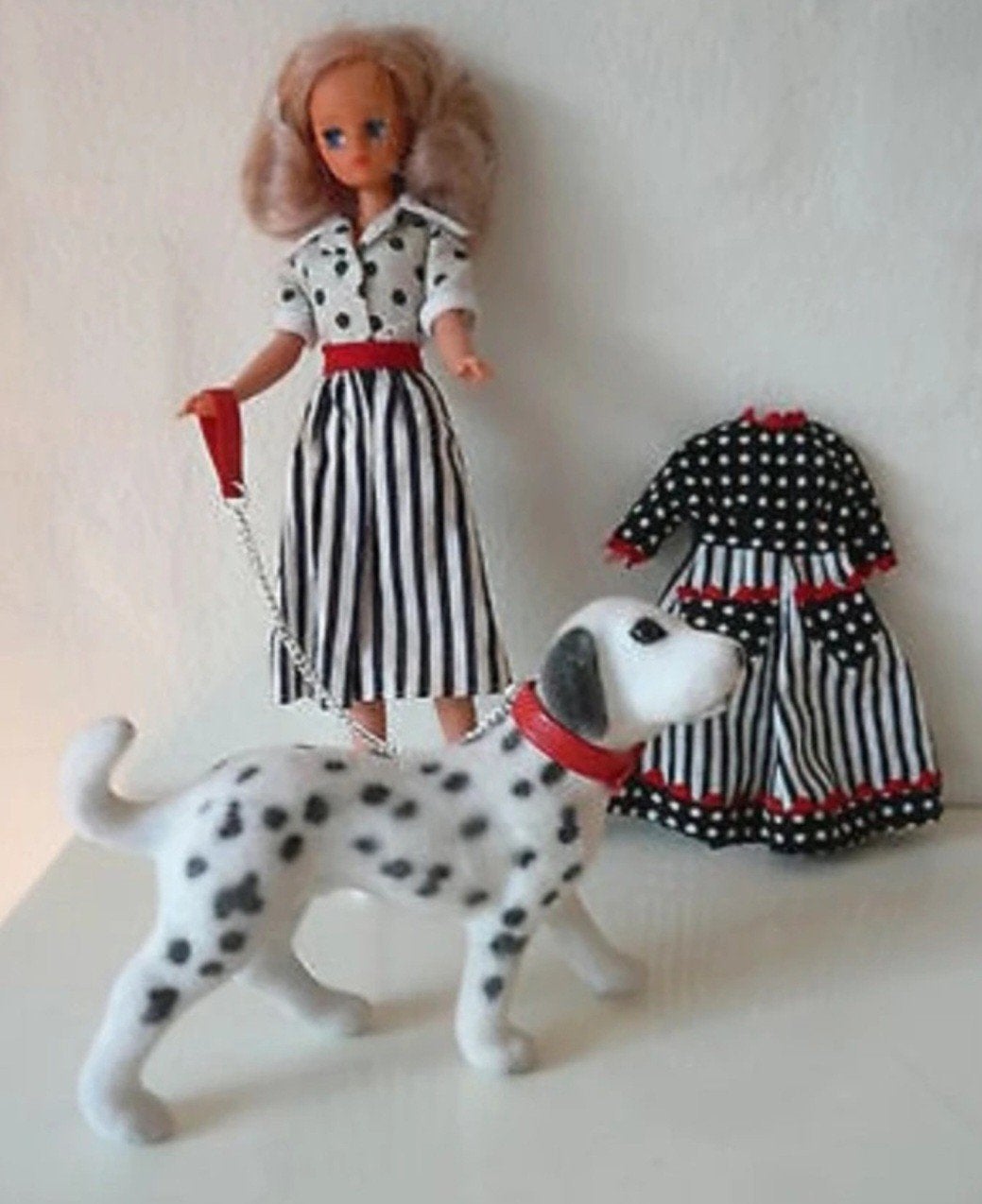 GEZOCHT; SPOT hond van Daisy mary quant, Ophalen of Verzenden, Zo goed als nieuw, Pop
