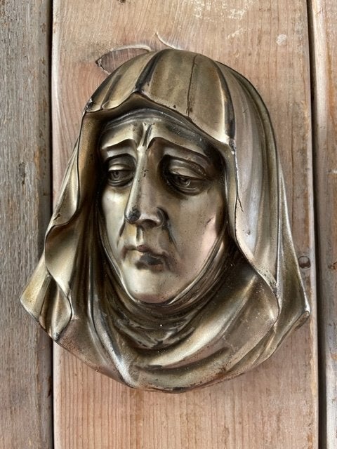 Mooie vintage metalen plaquette. Hoofd van Madonna / Maria., Ophalen, Zo goed als nieuw, Overige typen, Christendom | Katholiek