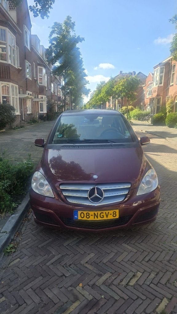 Mercedes B180 Automaat–Rijdt–Versnellingsbak Defect – Bieden, Auto's, Particulier, Te koop