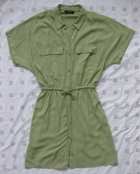 Bershka groene jurk, safari, korte mouw. Maat 36, viscose, Kleding | Dames, Zo goed als nieuw, Maat 36 (S), Boven de knie, Groen