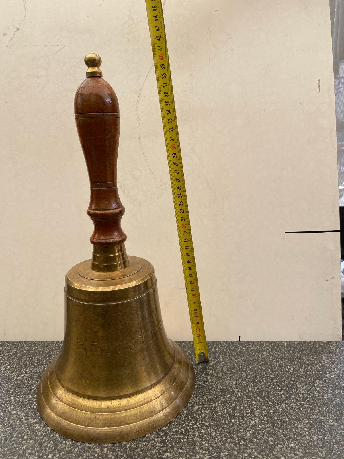 Antieke messing scheepsbel met houten handvat, Ophalen of Verzenden