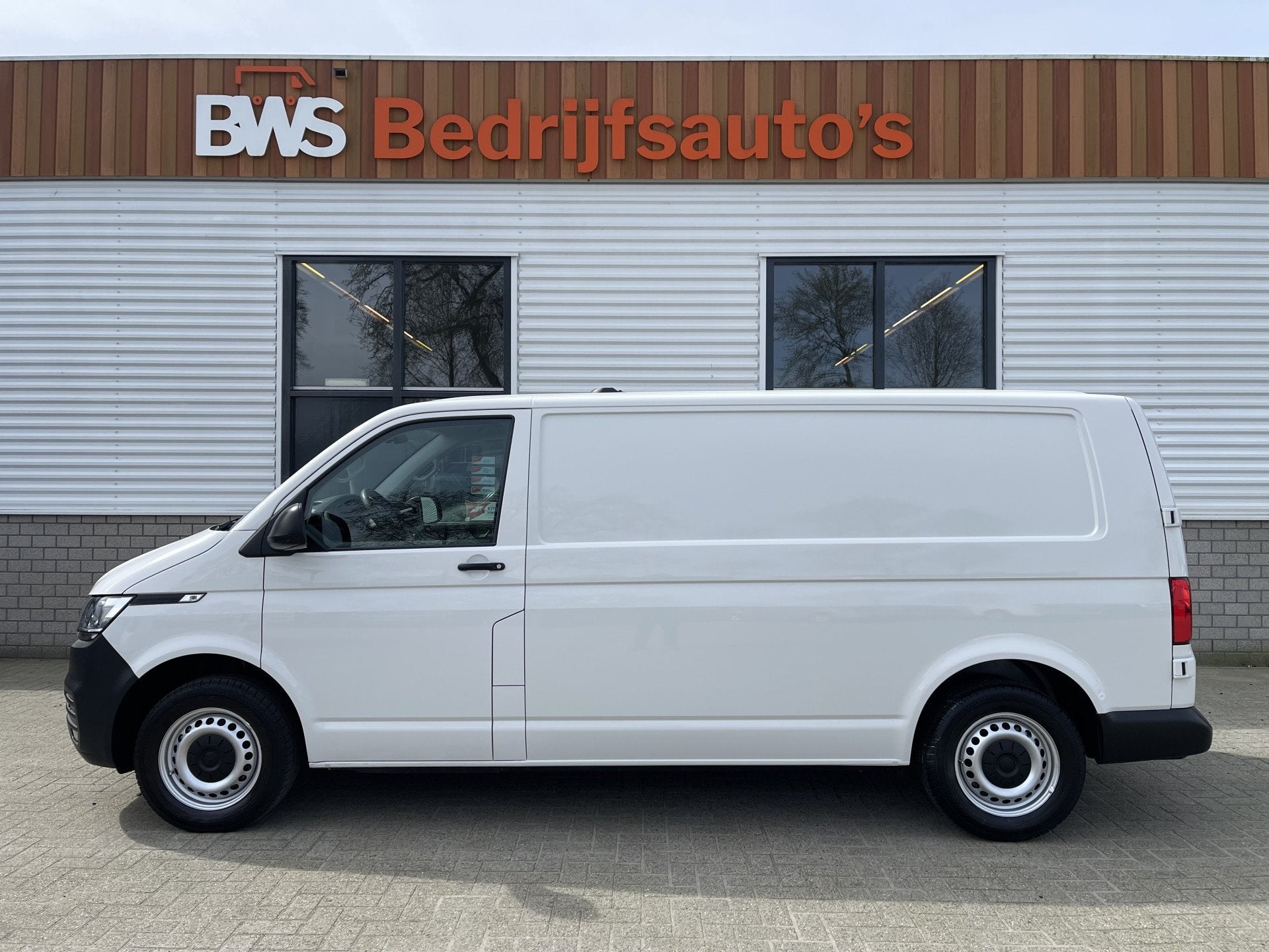 Volkswagen Transporter T6.1 / 2.0 TDI 110pk L2H1 28 Comfortl, Voorwielaandrijving, Gebruikt, 4 cilinders, Met garantie (alle)
