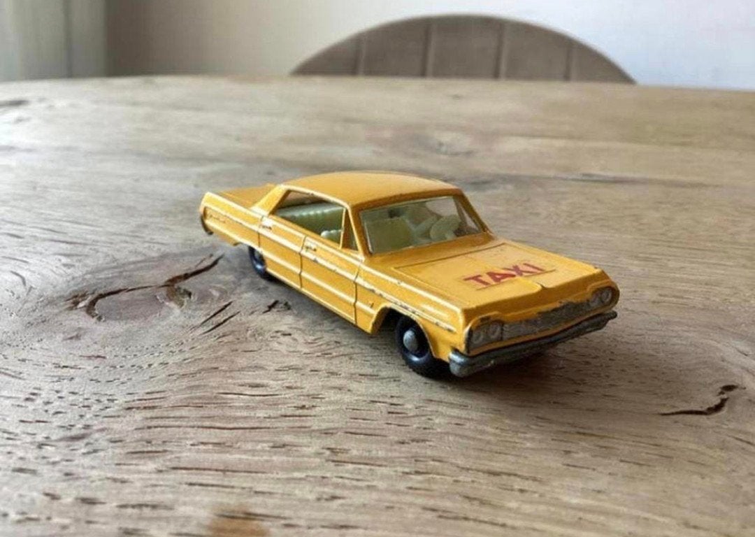 Matchbox Chevrolet Impala Taxi No. 20 – Made in England, Ophalen of Verzenden, Zo goed als nieuw, Auto