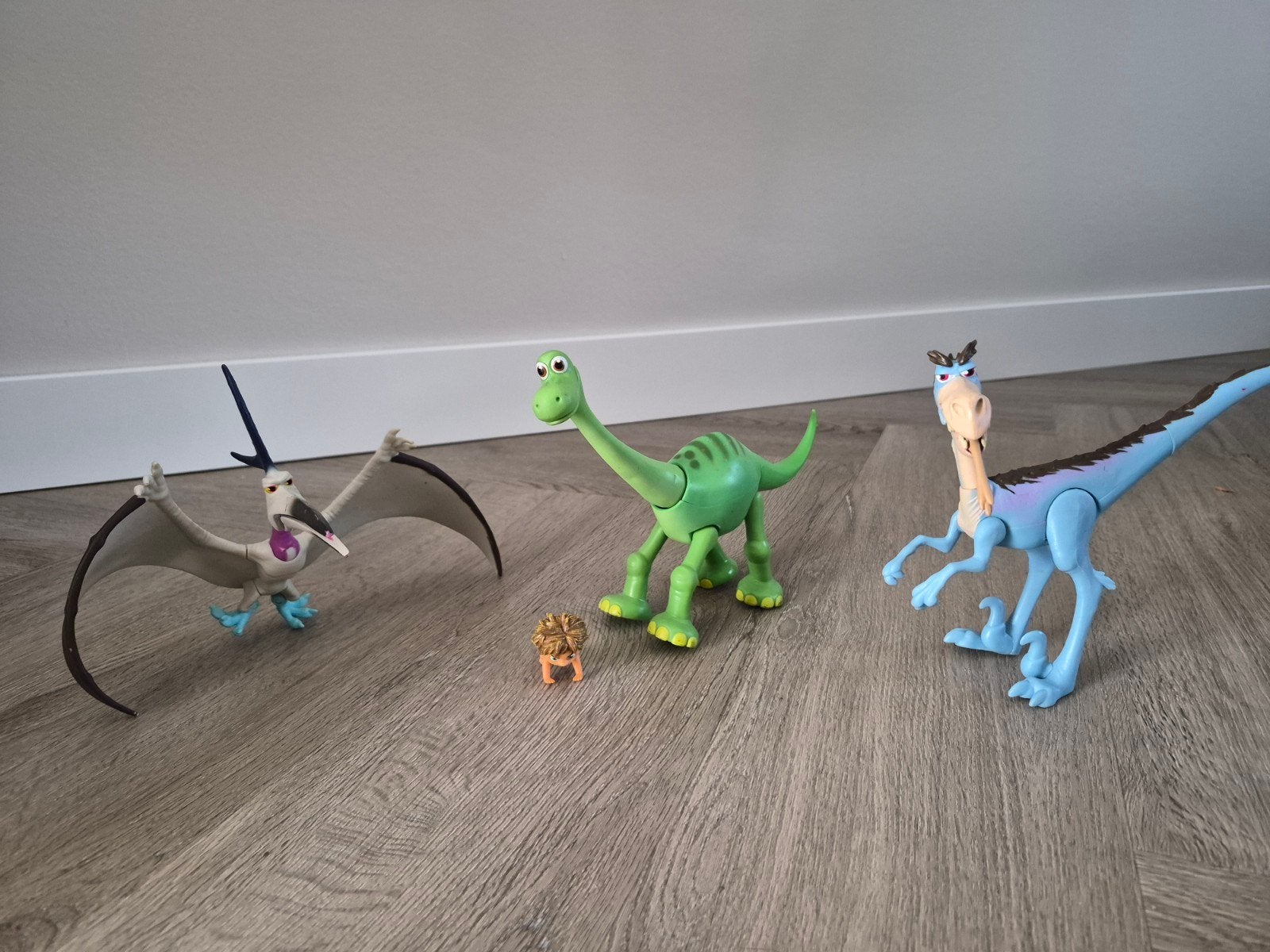 Arlo The Good Dinosaur actiefiguren - Dino's, Ophalen, Zo goed als nieuw