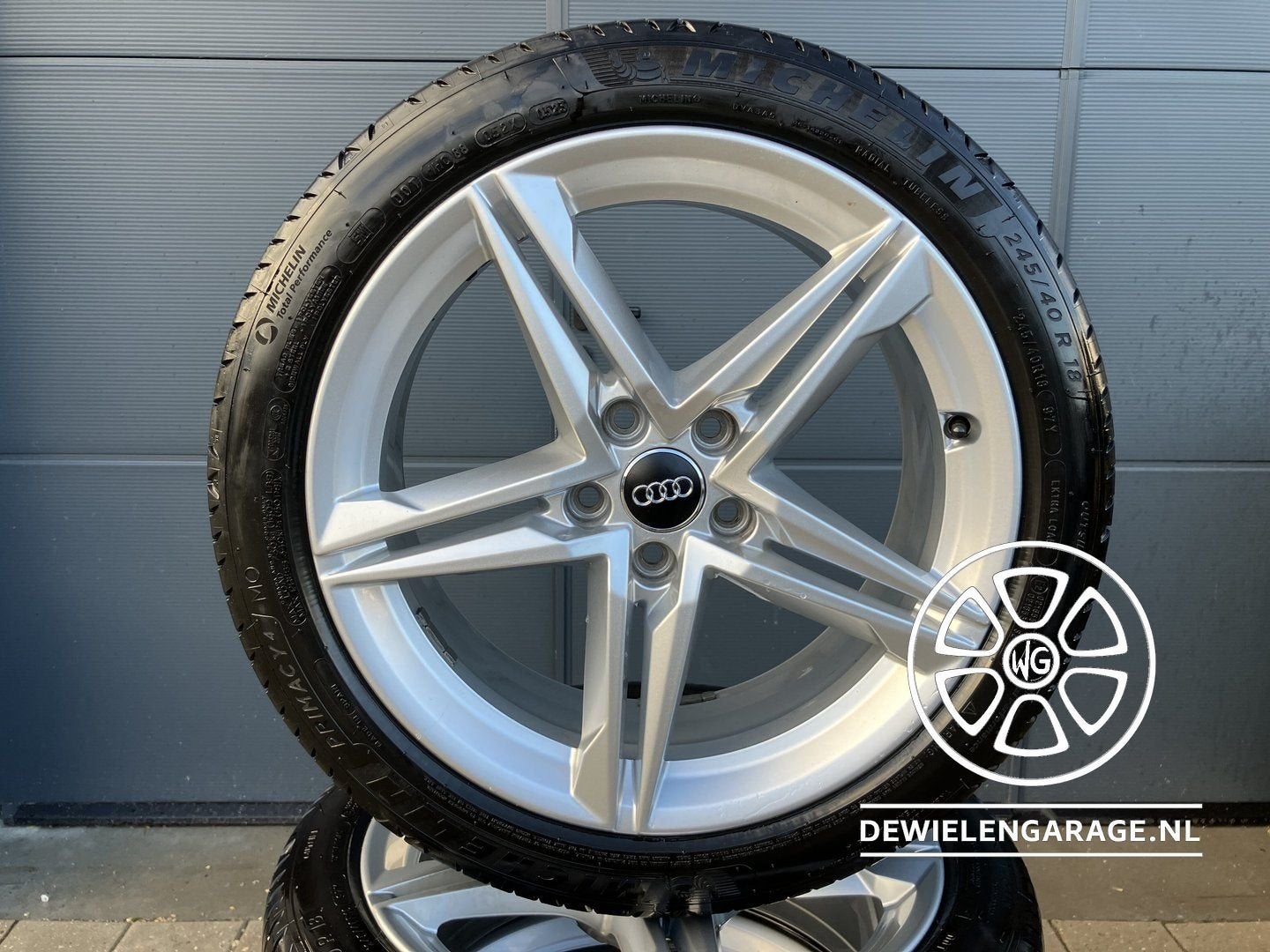 18 inch Audi A4 Velgen Origineel S-line Michelin 5x112, Auto-onderdelen, Banden en Velgen, 18 inch, -, -, Banden en Velgen