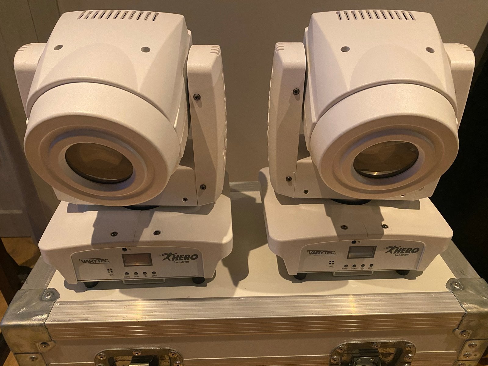 Varytec Hero Spot 60 White Moving Heads (set van 2) in case, Ophalen of Verzenden, Zo goed als nieuw