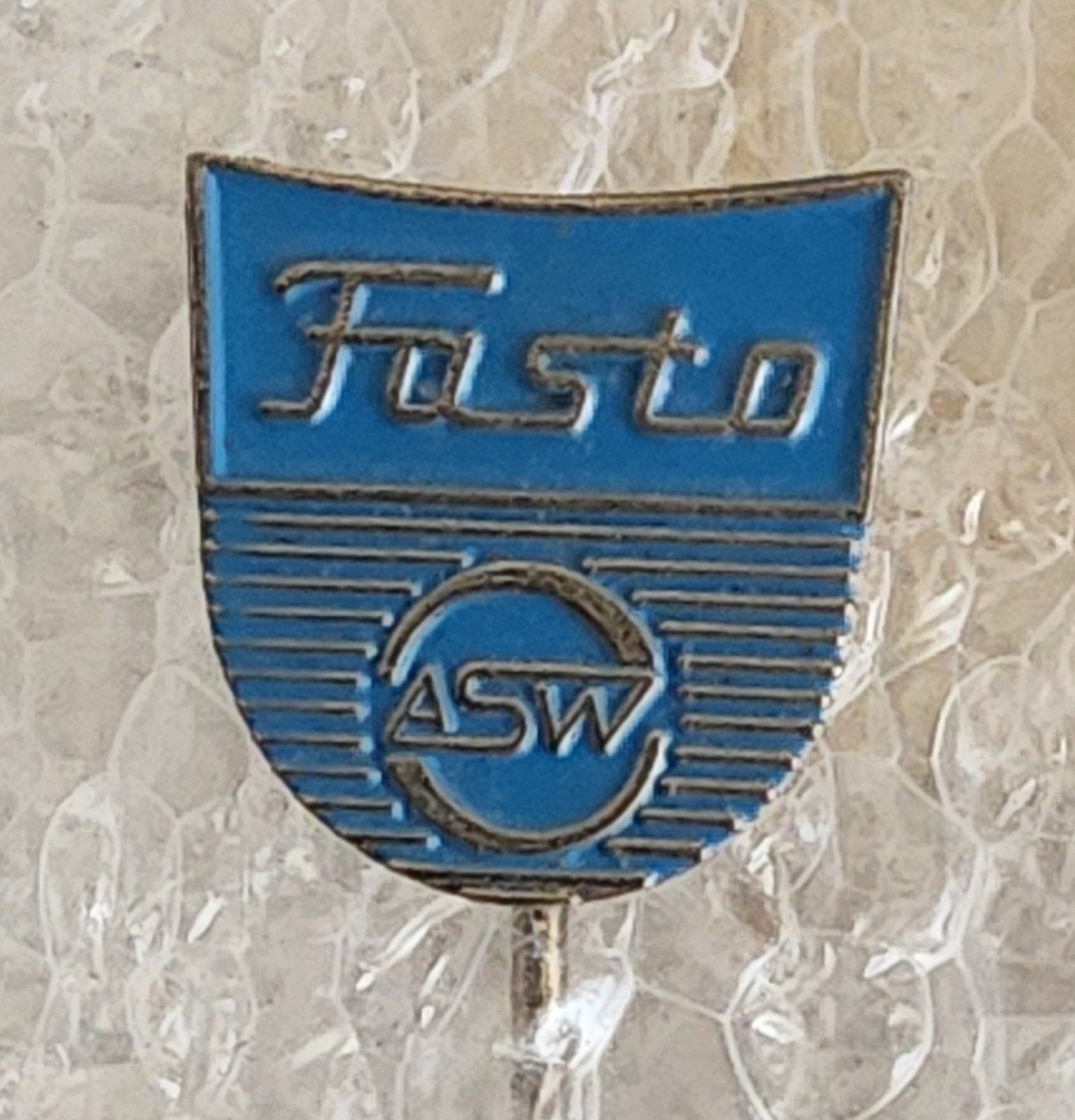 Vintage Fasto Geisers ASW Speldje, Ophalen of Verzenden, Gebruikt, Overige onderwerpen, Speldje of Pin
