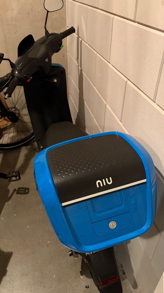 Niu e scooter, Ophalen, Elektrisch, Zo goed als nieuw, NIU