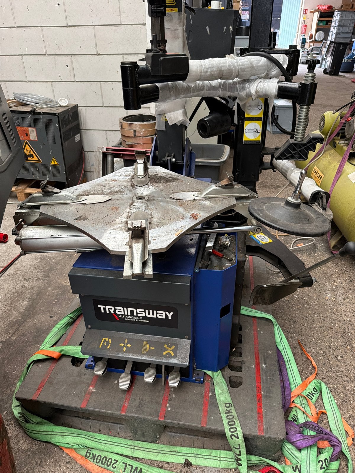 Bandenafhaalmachine en balanceerapparaat TrainsWay, Ophalen, Gebruikt