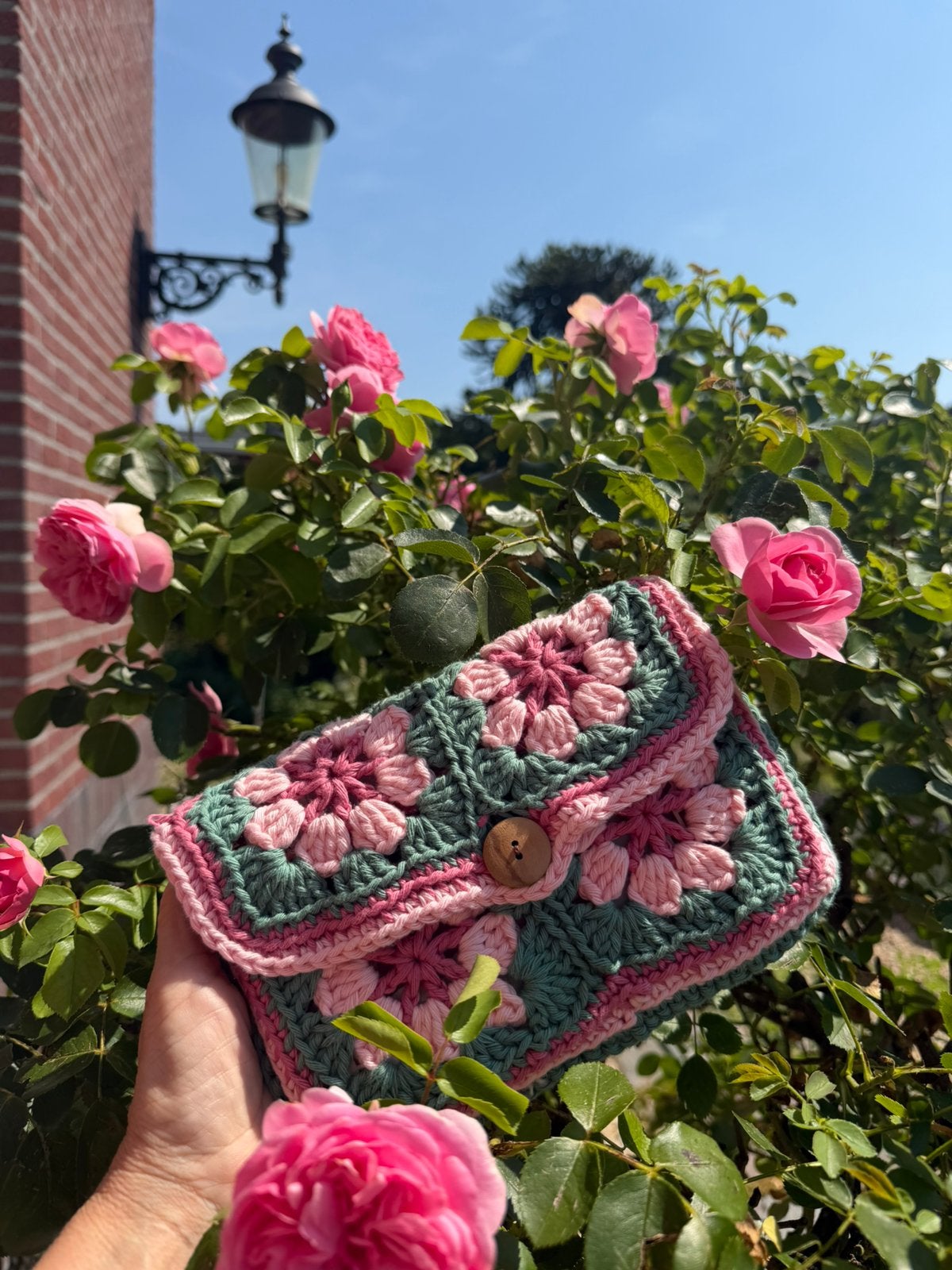 🌸Rose Handmade Crochet Book Sleeve/ Clutch🌸, Ophalen of Verzenden, Nieuw