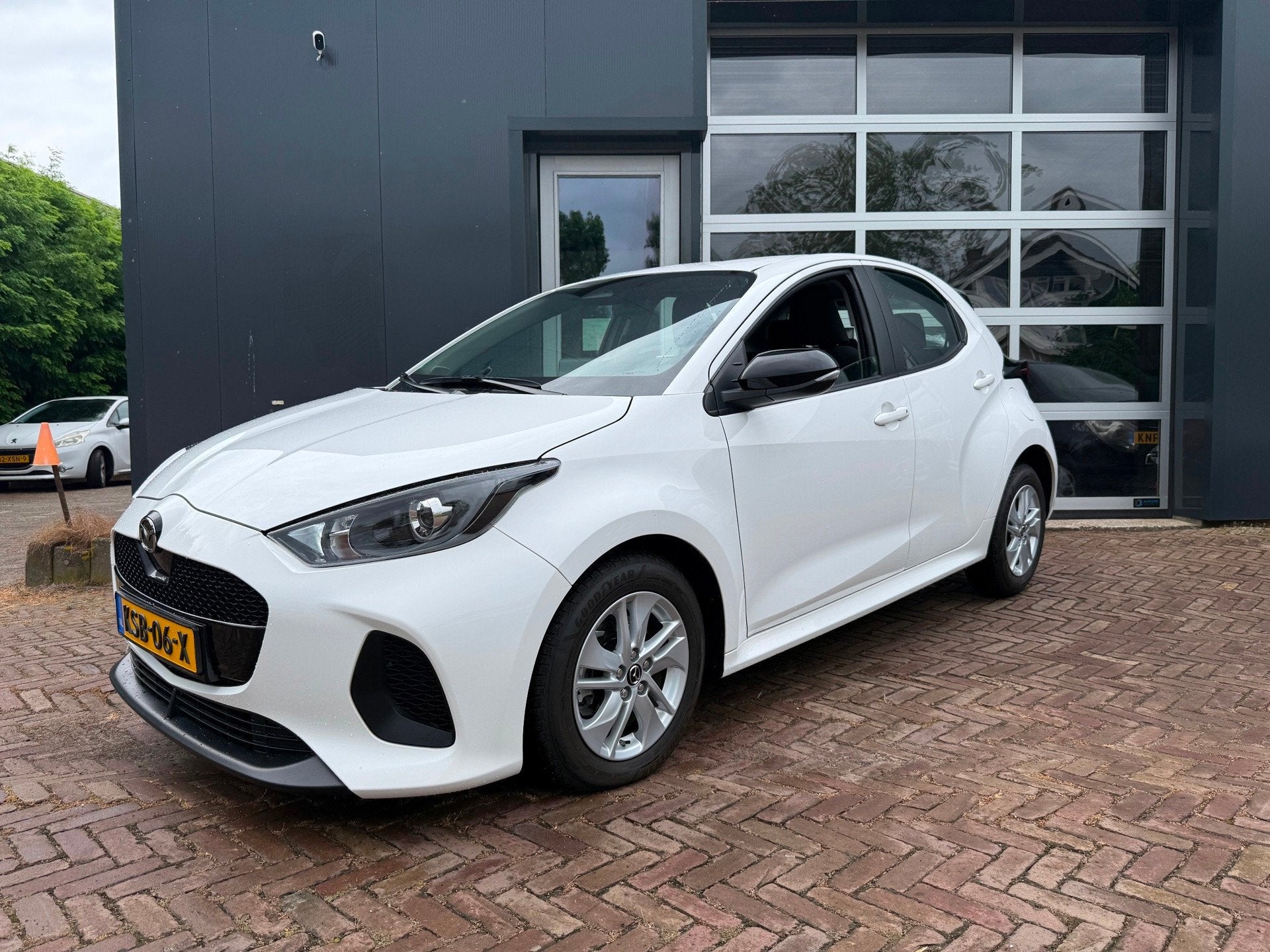 Mazda MAZDA2 HYBRID 1.5 Centre-line | ACC | Camera | All-in, Auto's, Dealer onderhouden, Gebruikt, 450 kg, Wit